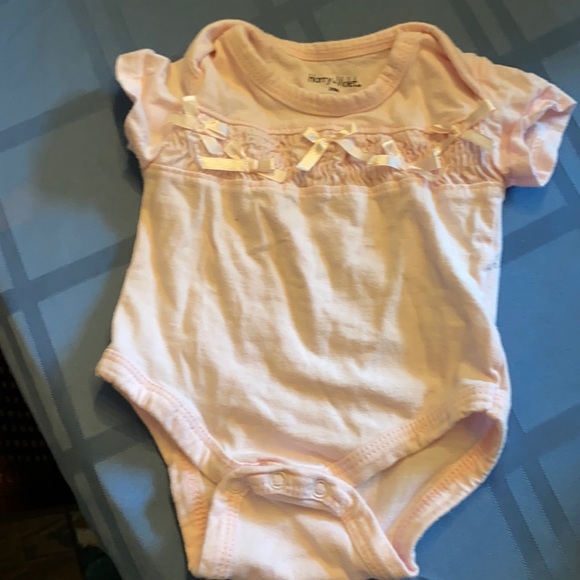 Other - 🧸10/$10 BABY SALE - pink onesie
